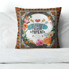 Modern cushion cover for contemporary décor