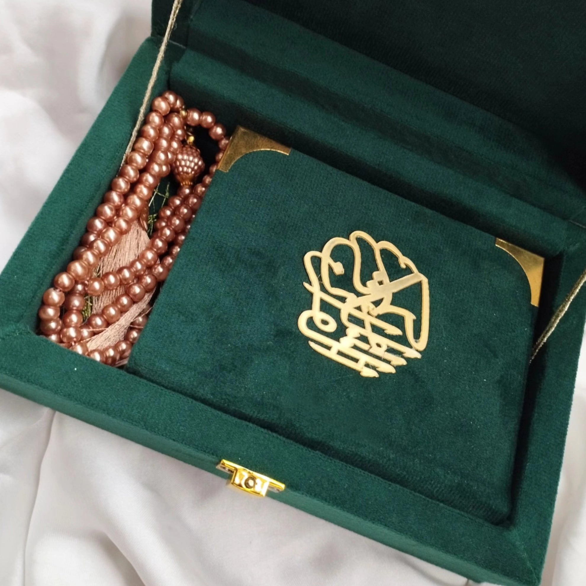 GREEN GRILL VELVET QURAN SET (WITH BOX STAND + BEADS)