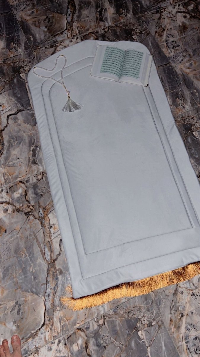 Janamaz Online - Buy Prayer Mats in Pakistan Today